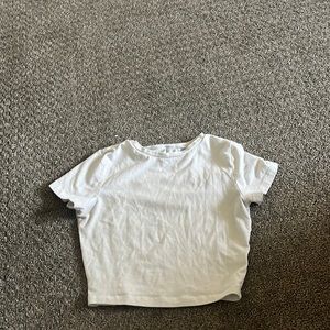 White cropped T-shirt